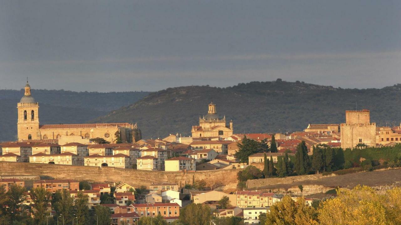 El Cerezo Villa Ciudad-Rodrigo Eksteriør bilde